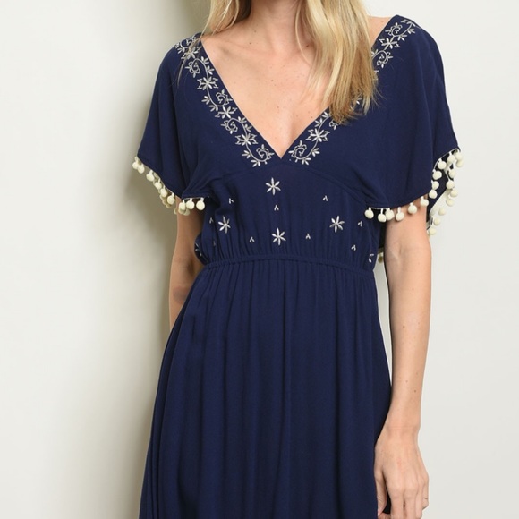CLEARANCE ‼️NAVY Embroidery IVORY - Dress - Picture 2 of 3